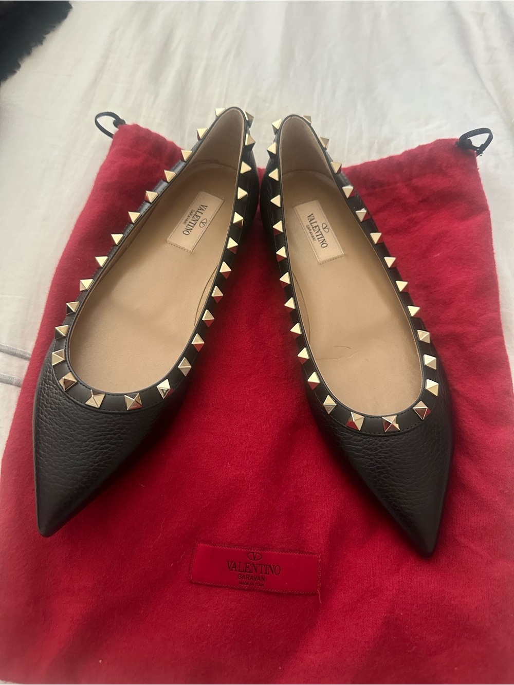 Valentino Garavani Black Pointed Rockstud Leather Flats